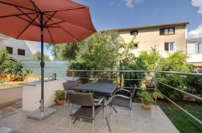 Helles Apartment nur 20 Minuten zum Strand mit 2 Terrassen